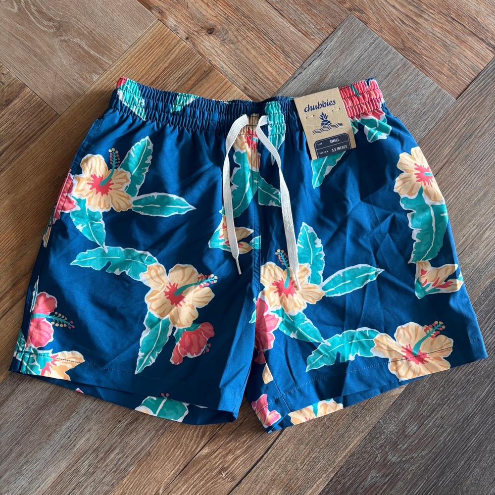 Chubbies The Floral Reefs Classic Swim Trunks Mens Small Blue Tropical Floral